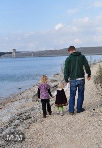 tim-with-the-girls-canyon-lake
